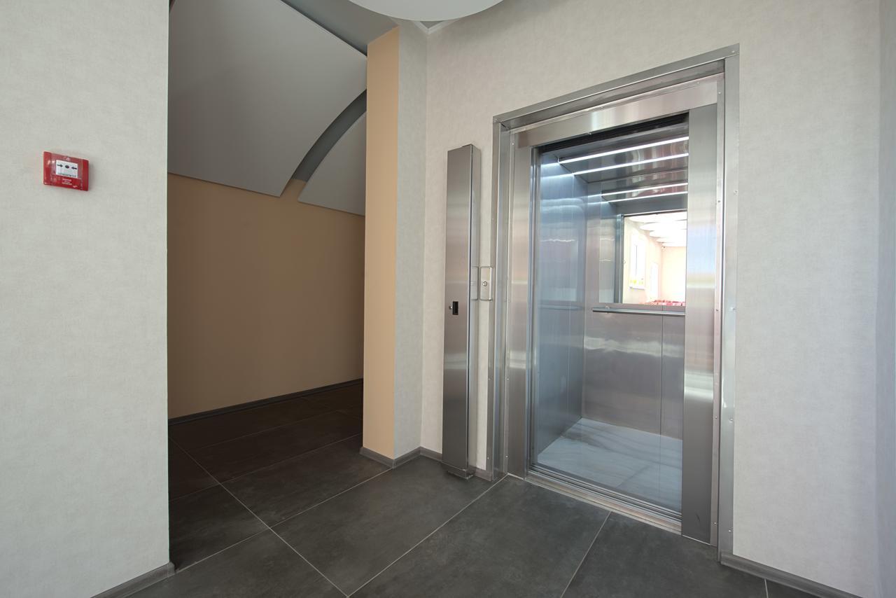 Advenus Hotel Lwów Zewnętrze zdjęcie