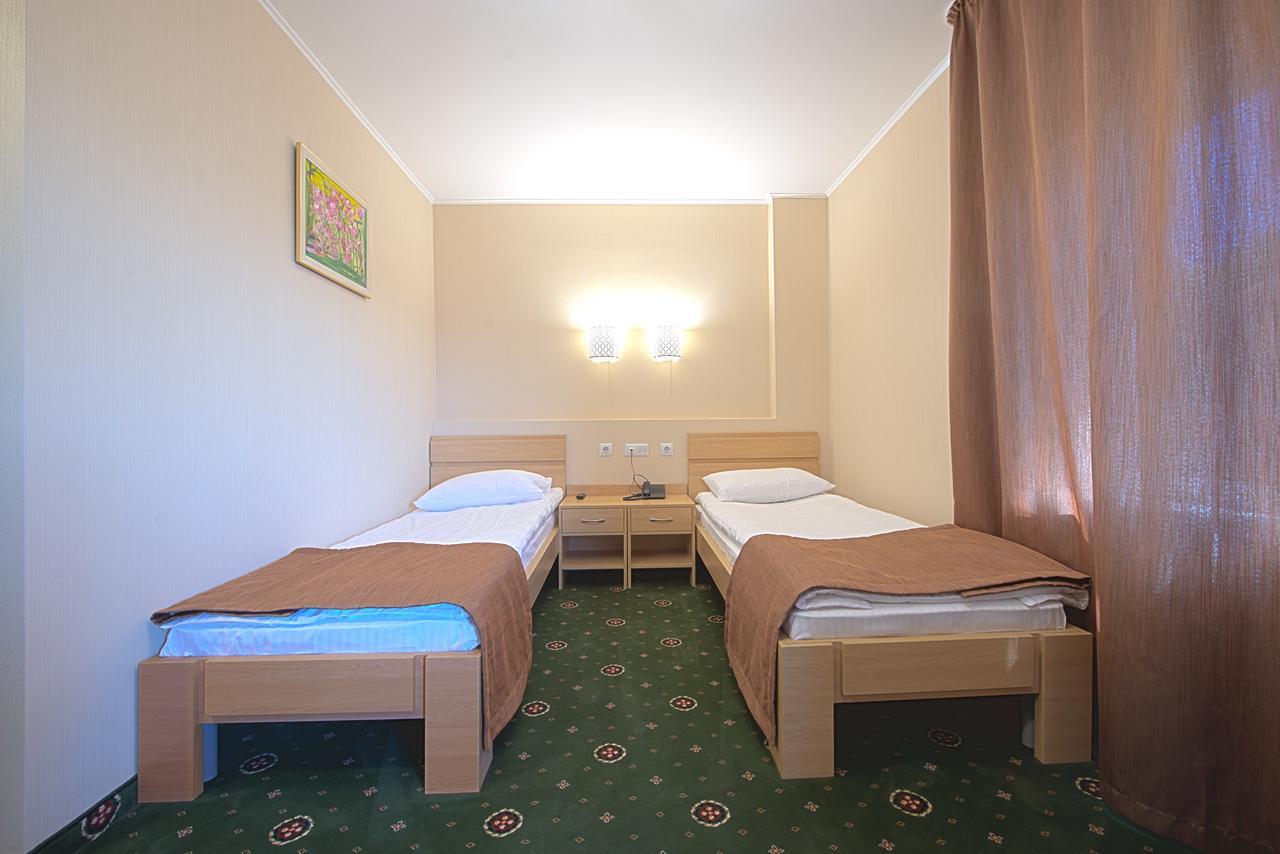 Advenus Hotel Lwów Zewnętrze zdjęcie