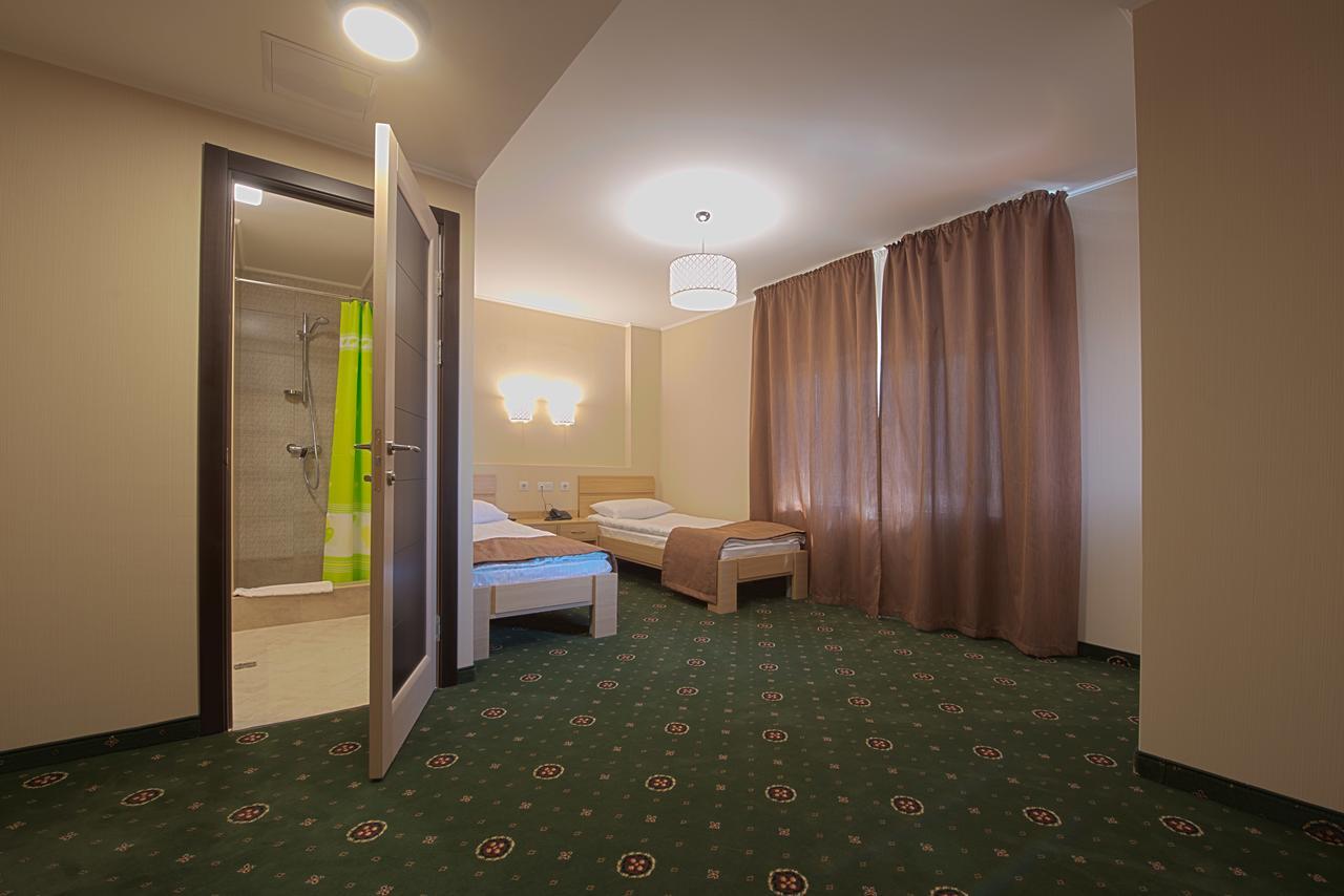 Advenus Hotel Lwów Zewnętrze zdjęcie