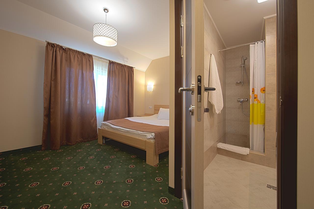 Advenus Hotel Lwów Zewnętrze zdjęcie
