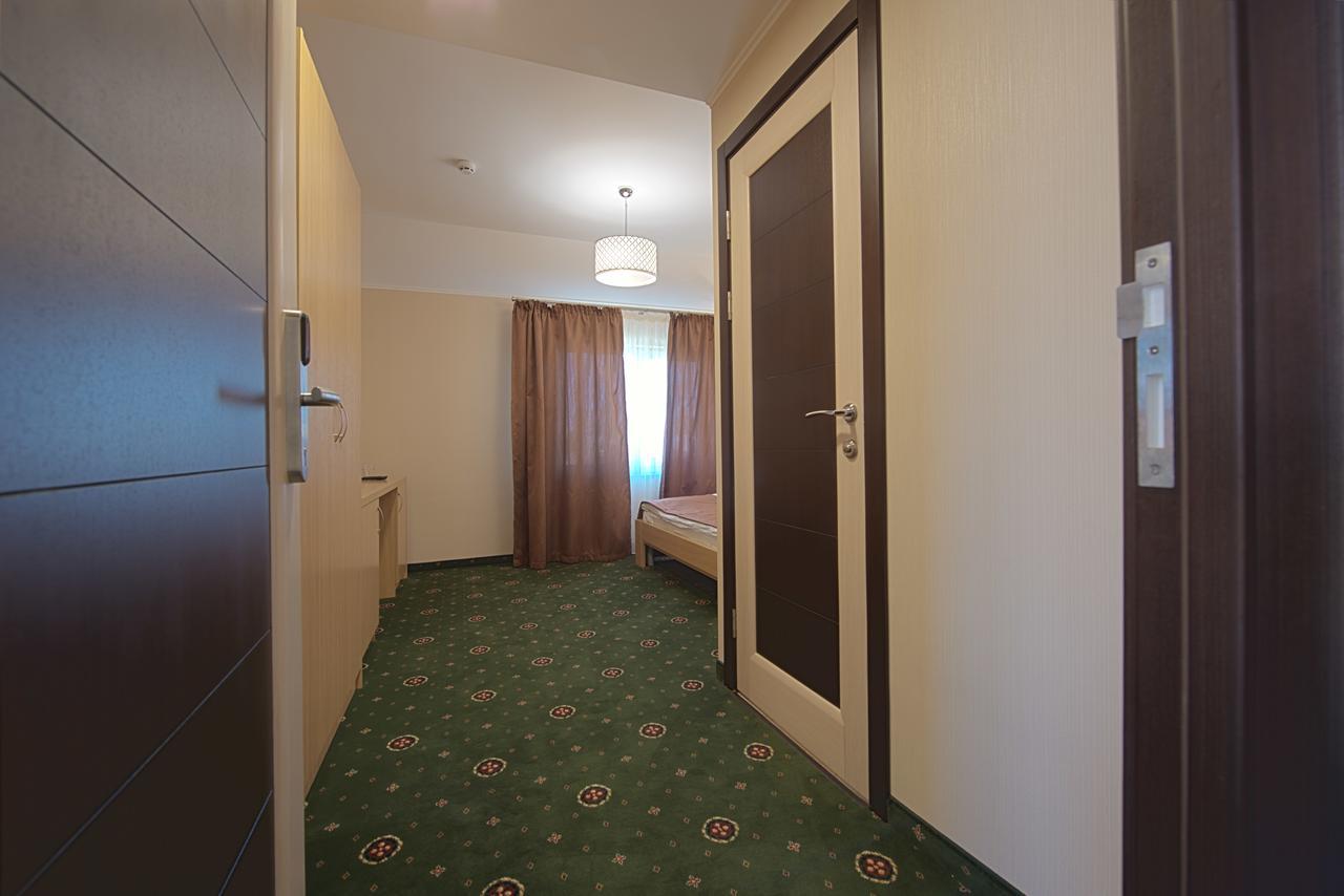 Advenus Hotel Lwów Zewnętrze zdjęcie